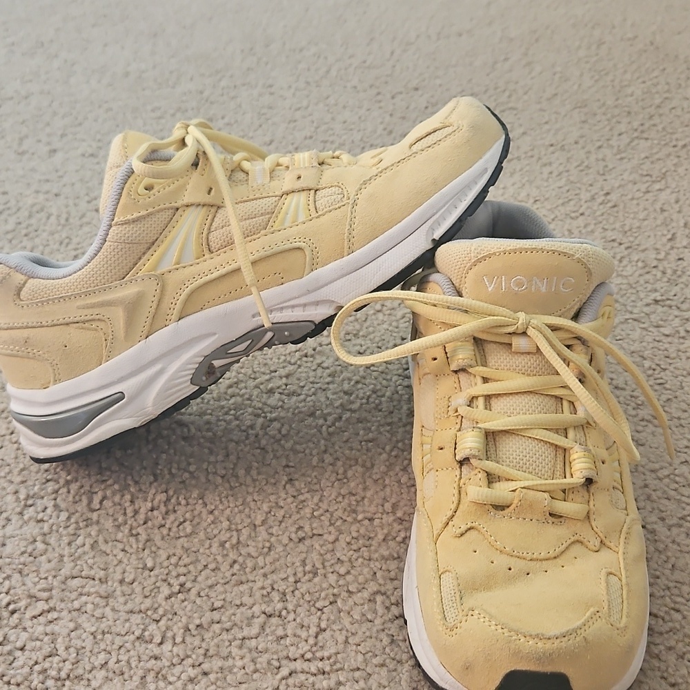 Vionic 23 Walk Walking Shoe - Women's 10